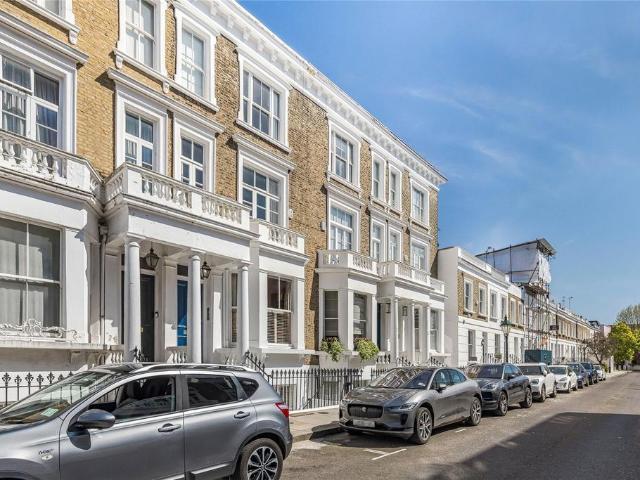 Flat for sale in Chelsea, Greater London