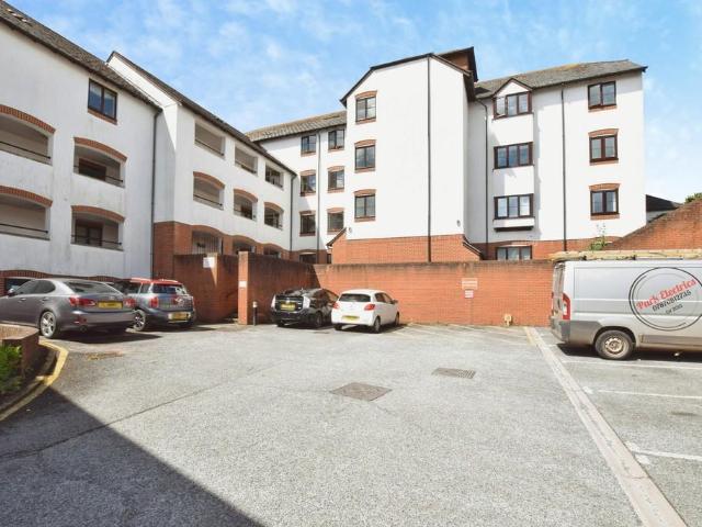 Flat for sale in Watergate, Devon