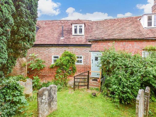 Flat for sale in Midway, Kent