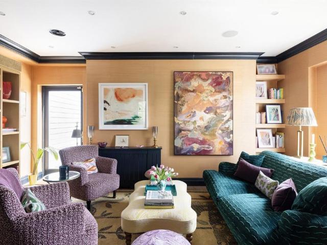 Flat for sale in North Kensington, Greater London
