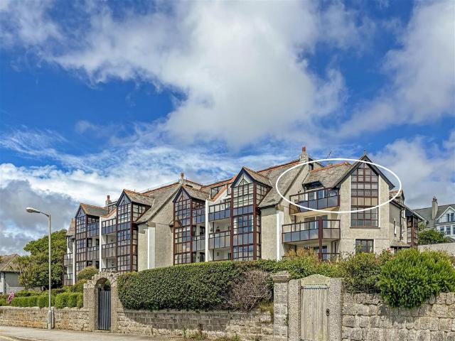 Flat for sale in Falmouth, Cornwall