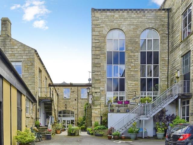 Flat for sale in Walsden, West Yorkshire