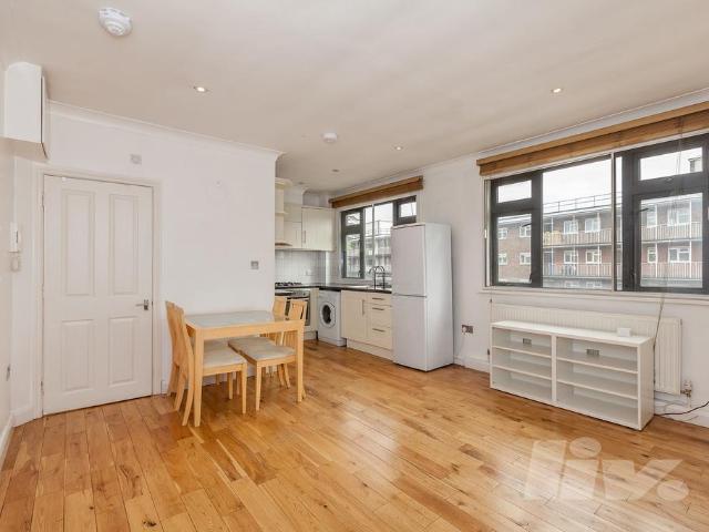 Flat for sale in South Hampstead, Greater London