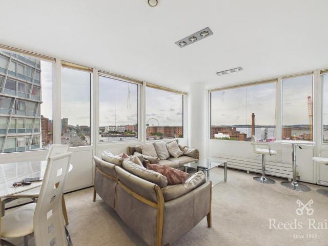 Flat for sale in Waterfront, Calderstones