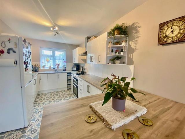 Flat for sale in Peterborough