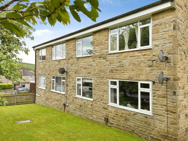 Flat for sale in Spring Gardens, Skipton