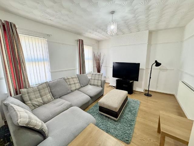 Flat for sale in Bootle, Sefton