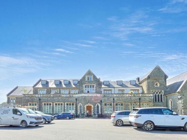 Flat for sale in Brynsadler, Wales