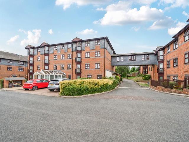 Flat for sale in Welling, Greater London