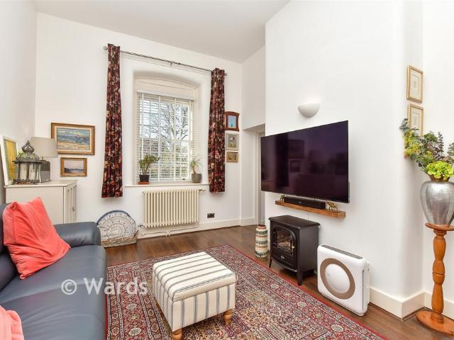 Flat for sale in Midway, Kent