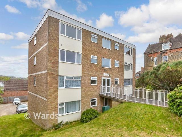 Flat for sale in Folkestone