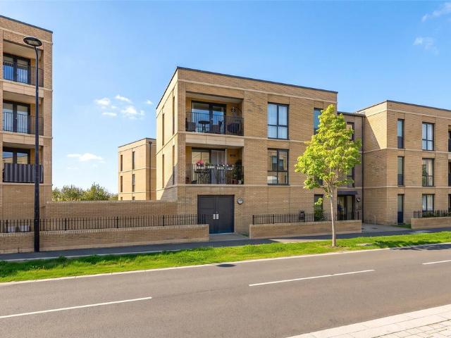 Flat for sale in Trumpington, Cambridge