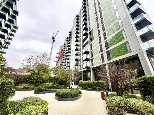 Flat for sale in Blackfriars, Salford