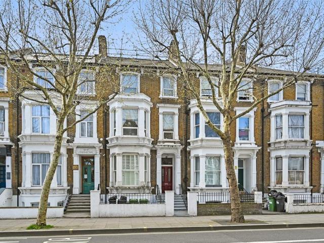 Flat for sale in Brook Green, Greater London