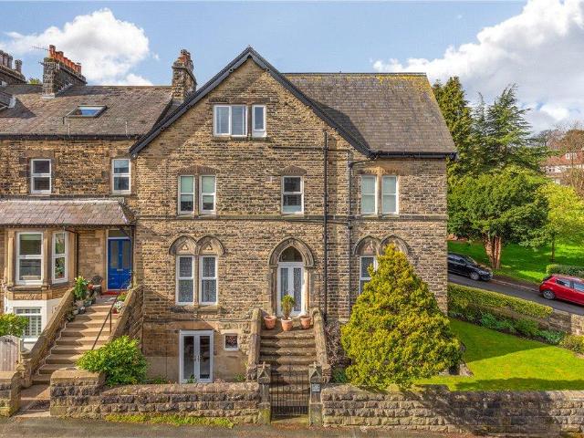 Flat for sale in Ilkley, West Yorkshire