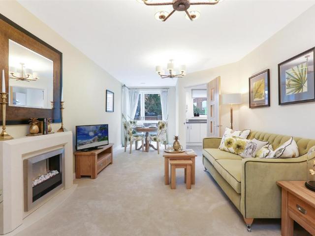 Flat for sale in Tower Hamlets, Ash