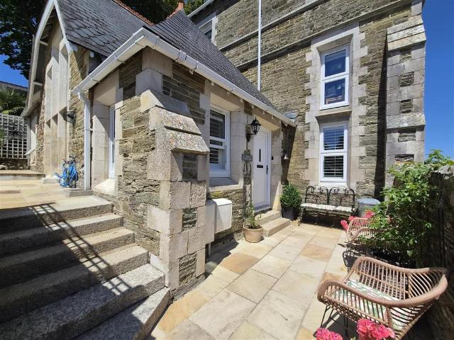 Flat for sale in Fowey, Cornwall