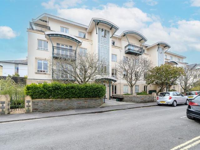 Flat for sale in Clifton Village, Bristol