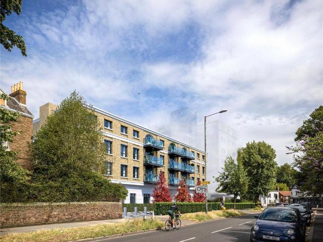 Flat for sale in London Borough of Richmond upon Thames, Greater London
