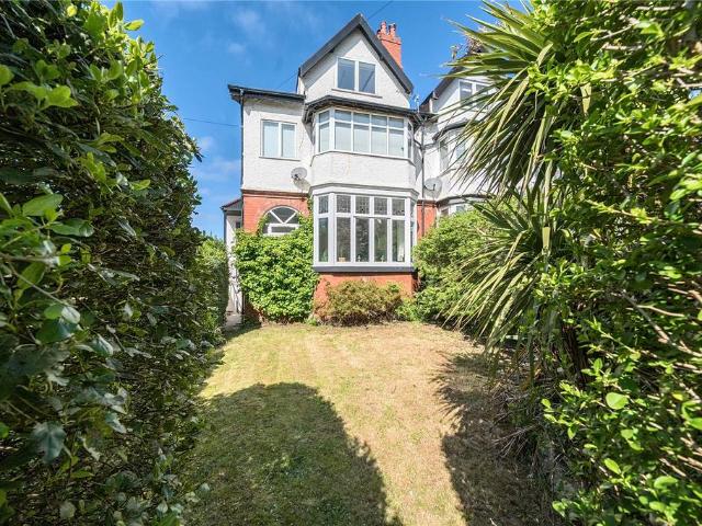 Flat for sale in Park Villas, Leeds