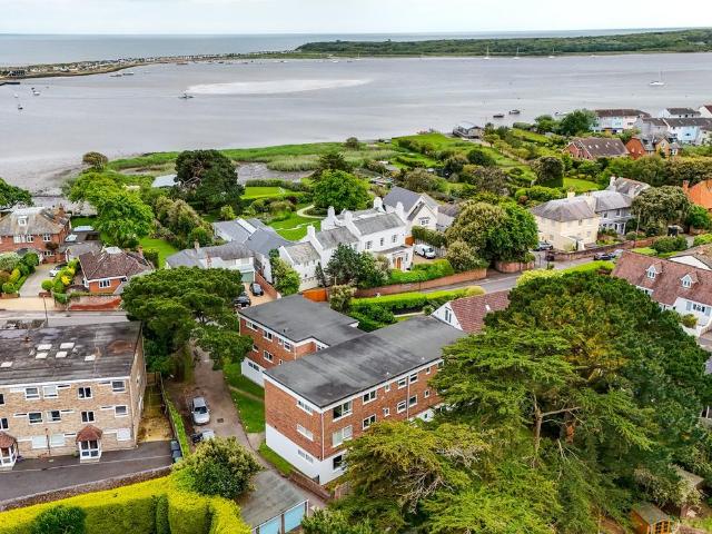 Flat for sale in Christchurch
