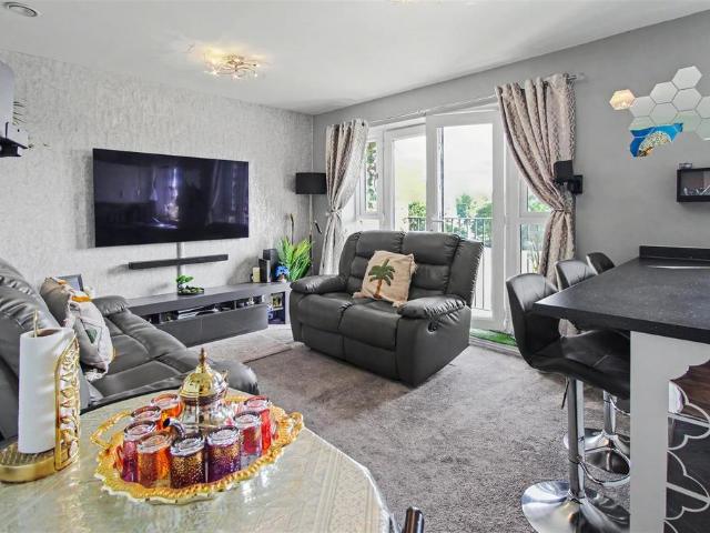 Flat for sale in Ashton-on-Ribble, Higher Bartle