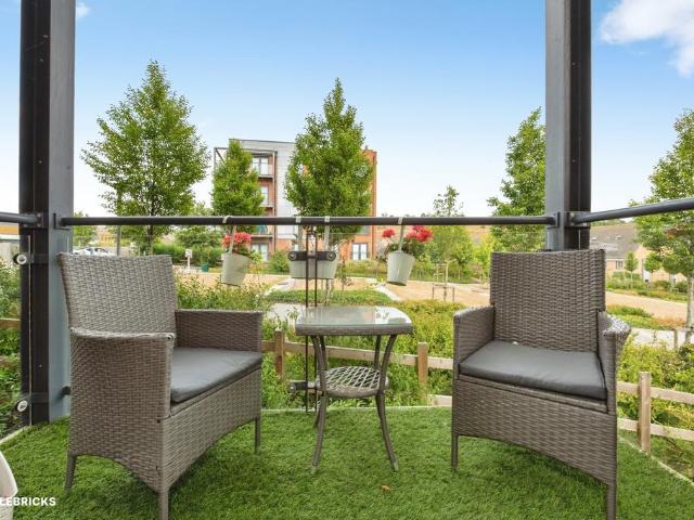 Flat for sale in Castle Hill, Monks Orchard