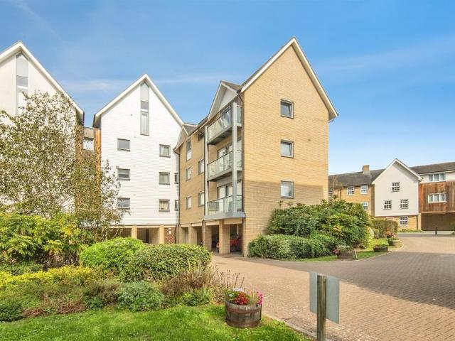 Flat for sale in Sudbury, Babergh