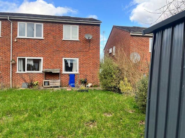 Flat for sale in Evershot, Oxfordshire