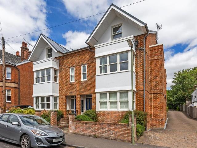 Flat for sale in Fulflood, Hampshire