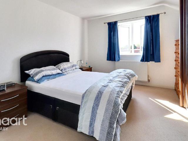 Flat for sale in Stanford On Avon, Leicestershire