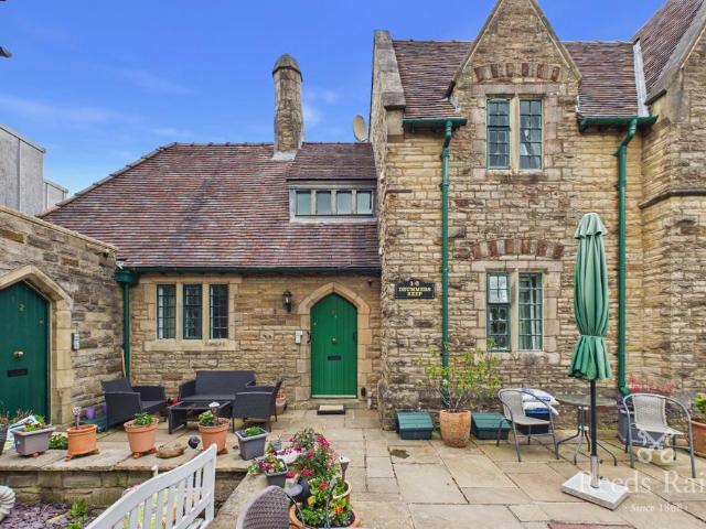 Flat for sale in Moss Rose, Macclesfield