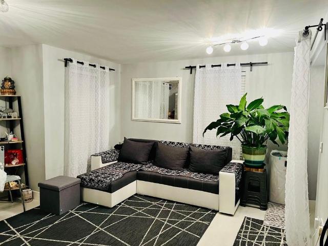 Flat for sale in London Borough of Hounslow, Greater London