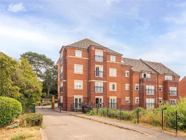 Flat for sale in Cliff Hill, Green Close