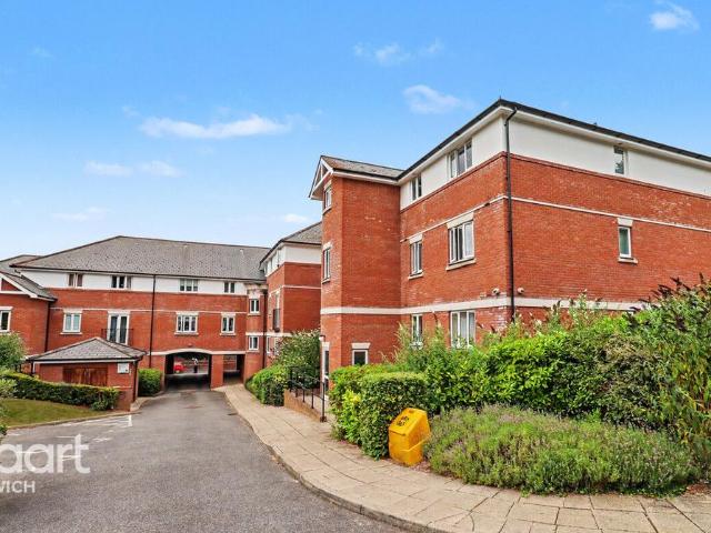 Flat for sale in Maidenhall, Key Street