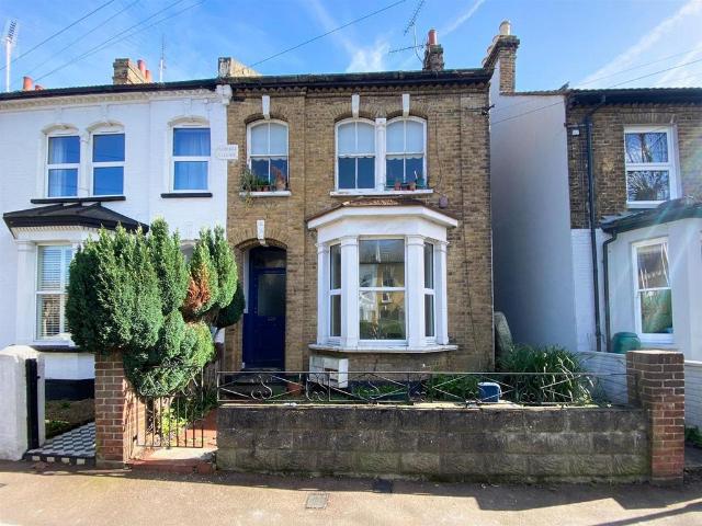 Flat for sale in Milton, Alton Barnes