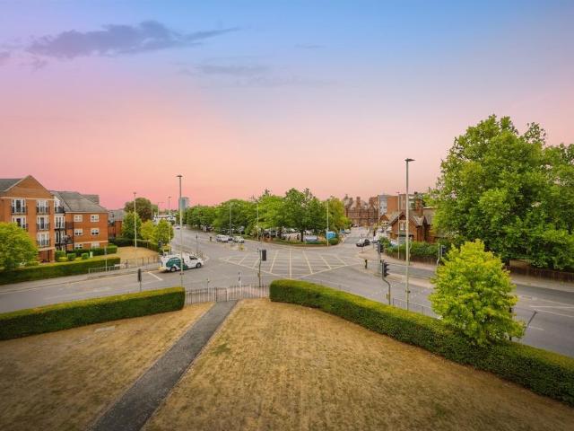 Flat for sale in Cauldwell, Bedford