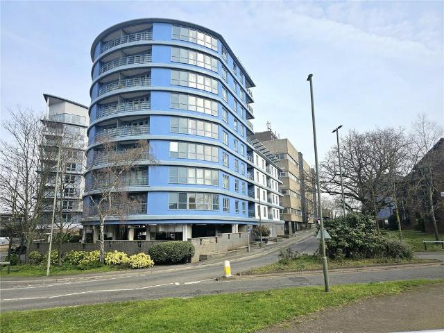 Flat for sale in Horsell, Woking