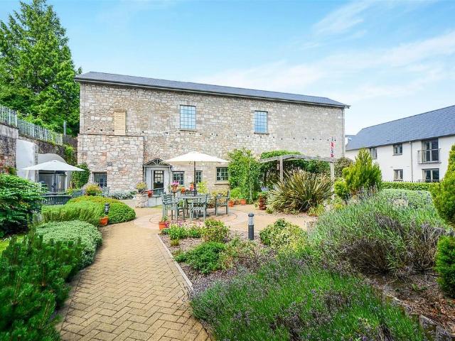 Flat for sale in Highweek, Bridford