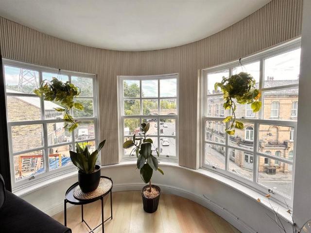 Flat for sale in Friendly, Sowerby Bridge