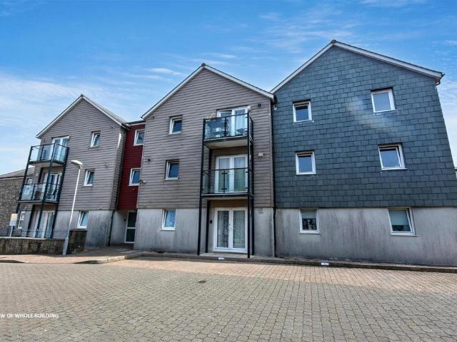Flat for sale in Mount Ambrose, Cornwall