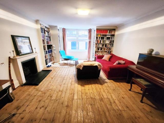 Flat for sale in Marylebone, Isle Of Man