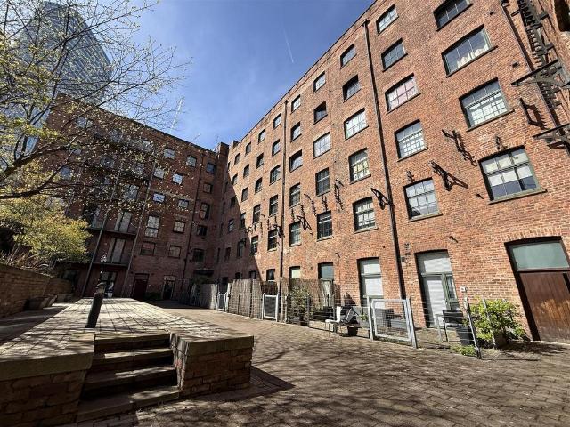 Flat for sale in City Centre, Georgia