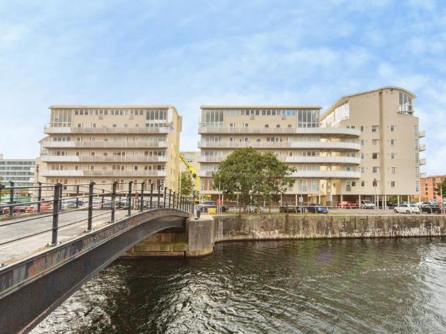 Flat for sale in Baltic Triangle, Liverpool