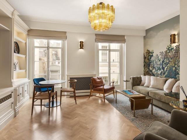 Flat for sale in Belgravia, Greater London