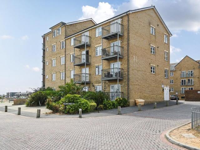 Flat for sale in Kingston Buci, Fishersgate