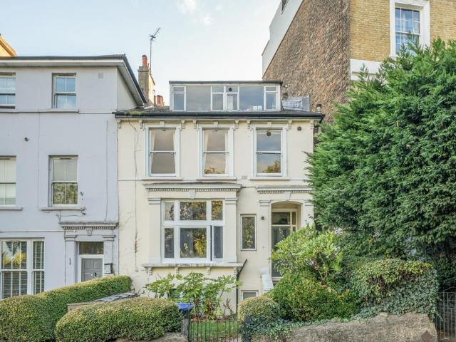 Flat for sale in London Borough of Bromley, Greater London