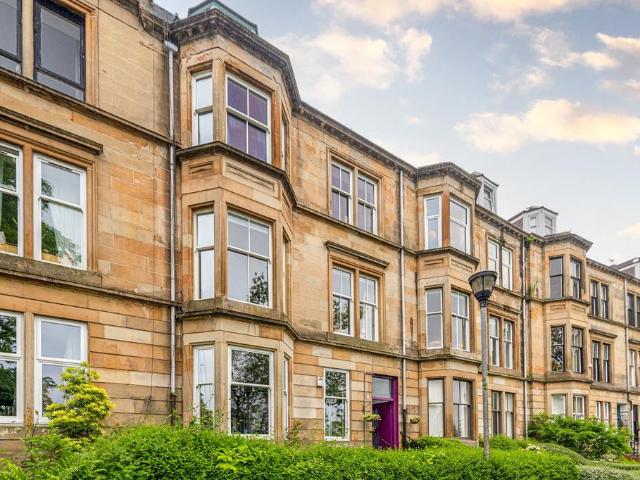 Flat for sale in Mount Florida, Scotland