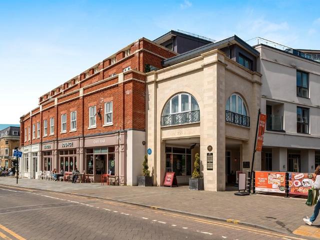 Flat for sale in Fishery, Maidenhead
