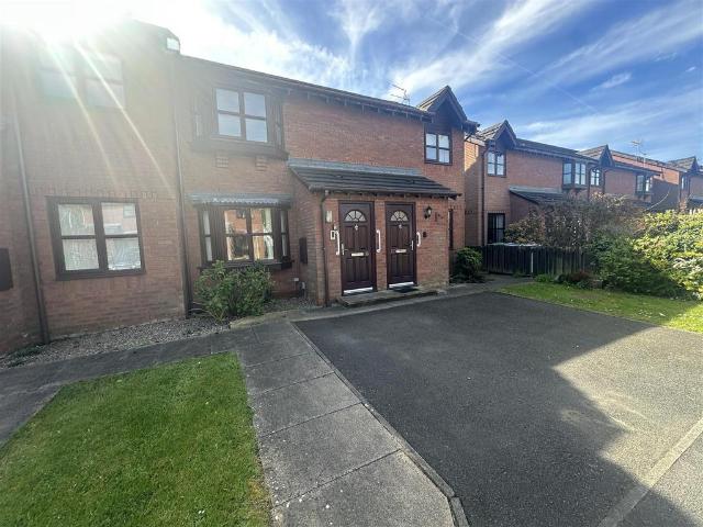 Flat for sale in Tarleton, Roby Mill